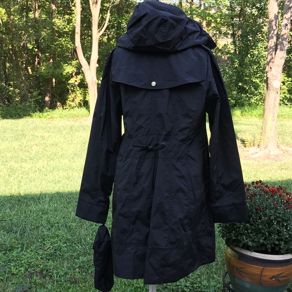 Cole Haan Back Bow Packable Hooded Raincoat - Picture 3 of 7